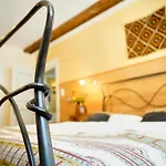Sahara Guest house *