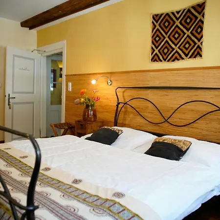 Sahara בית הארחה